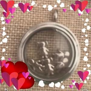 Meet your Posher, Joyce